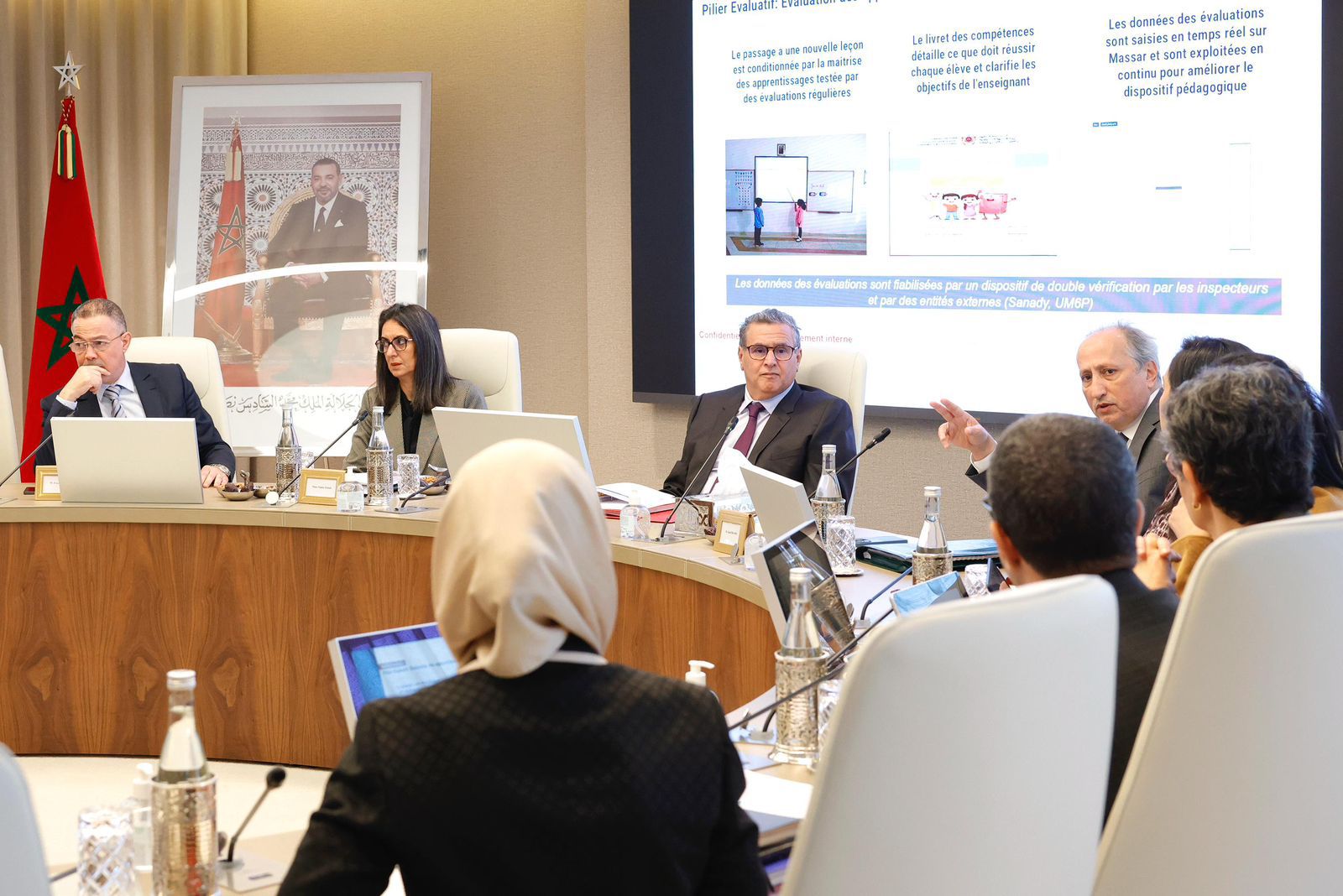 رئيس الحكومة يترأس اجتماع اللجنة الوزارية لقيادة إصلاح منظومة التربية الوطنية والتعليم الأولي 