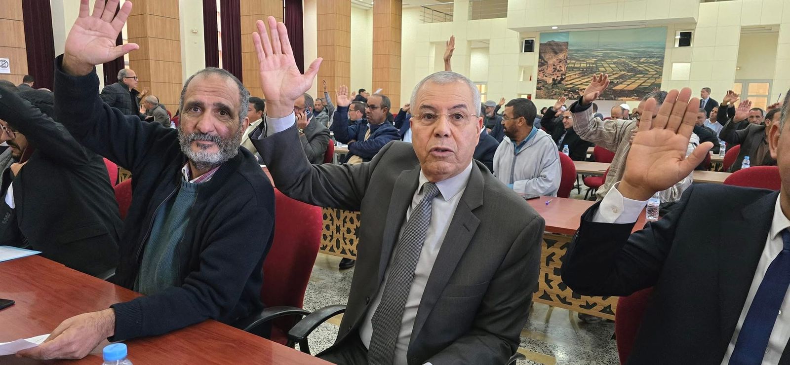 انتخاب بدرة رئيسا لـ «مجموعة الجماعات الترابية لجهة بني ملال خنيفرة للتوزيع» ورشيد الصموتي نائبا له 