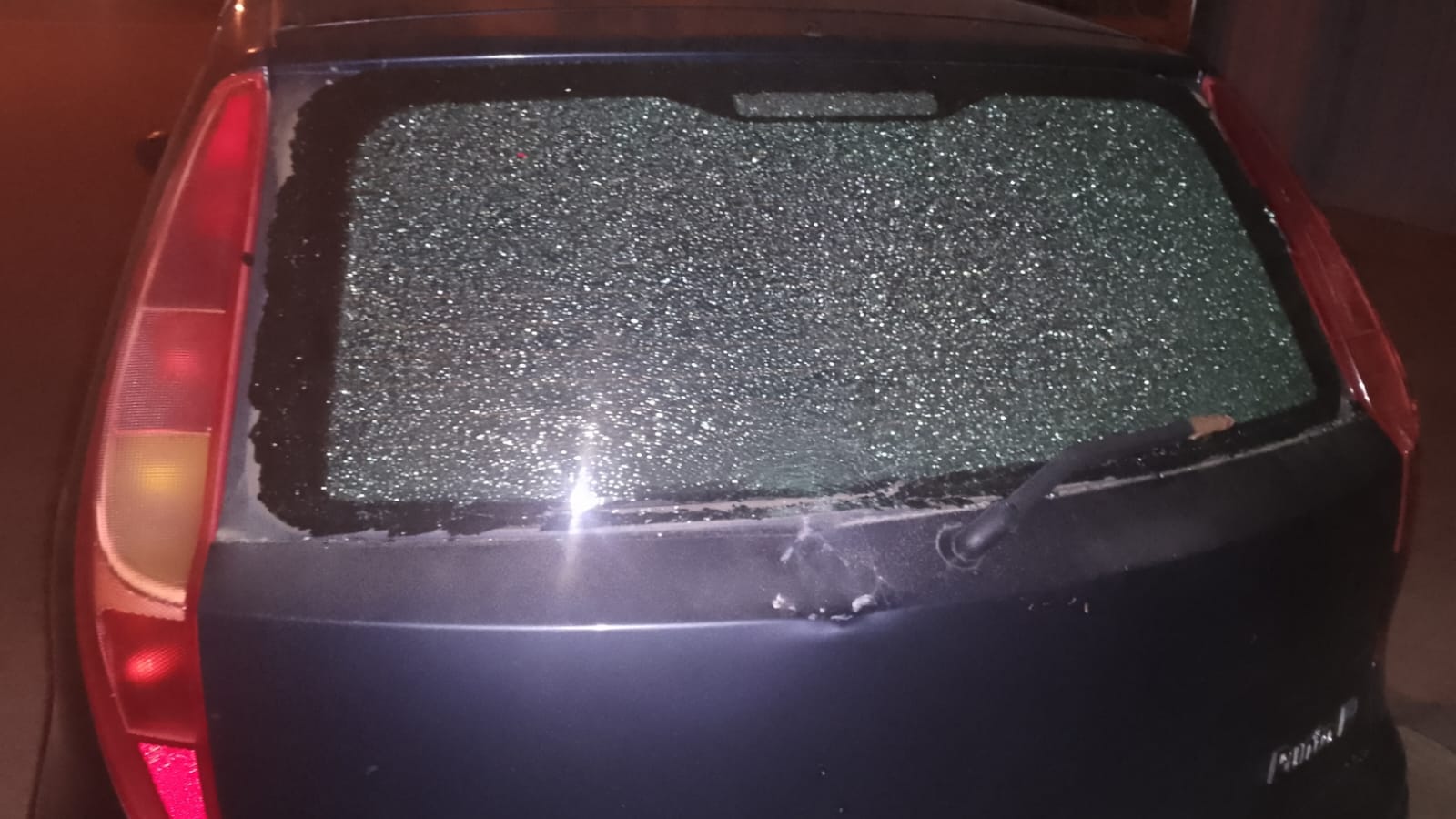 «جانحون يكسرون زجاج سيارات المواطنين»..بتجزئة الزيتون بخريبكة 