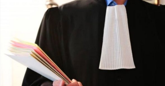 فاس: توقيف شخص ينتحل صفة محامي للنصب على ضحاياه 