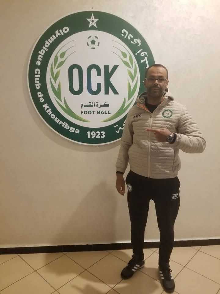 منير بوخيار “الكورة مَا بغَاتشْ دُور معَانَا .. والذي سيحل مكاننا لا يمتلك عصى سحرية” 