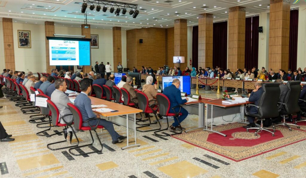 مجلس جهة بني ملال خنيفرة يصادق على تأسيس شركة خاصة لتدبير منطقة التسريع الصناعي بخريبكة 