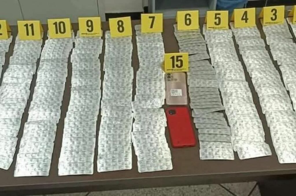 أمن تطوان يحجز 17 ألفا و505 قرص طبي مهلوس ويوقف أربعة أشخاص 