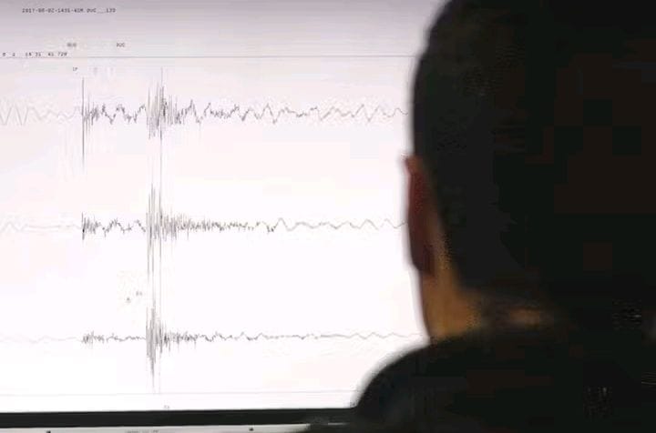 هزتان أرضيتان خفيفتان تهزان منطقة أربعاء تاوريرت بإقليم الحسيمة 