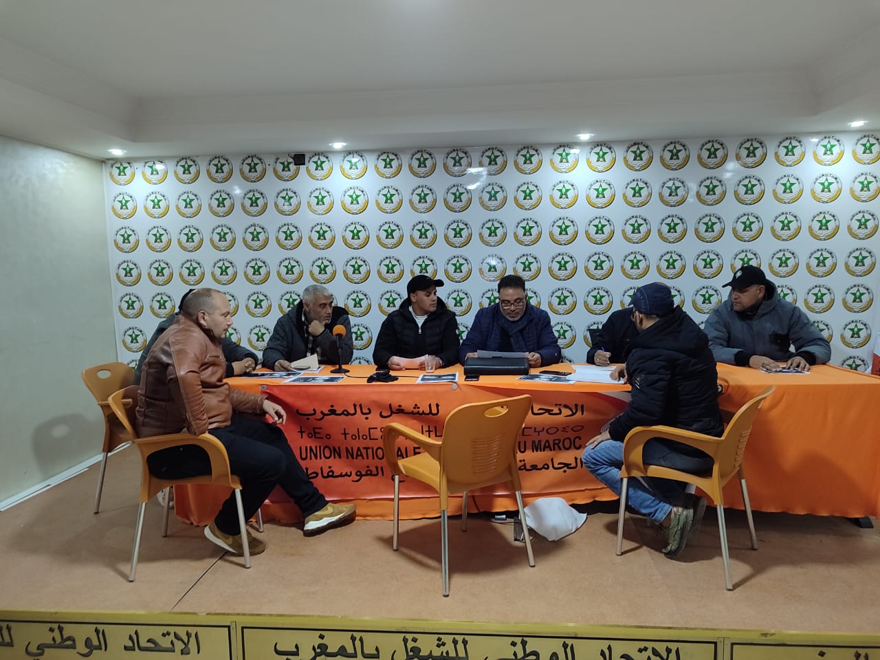 عمال الوساطة بخريبكة يحملون إدارة الفوسفاط تجاوزات وتعسفات الشركات الريعية 