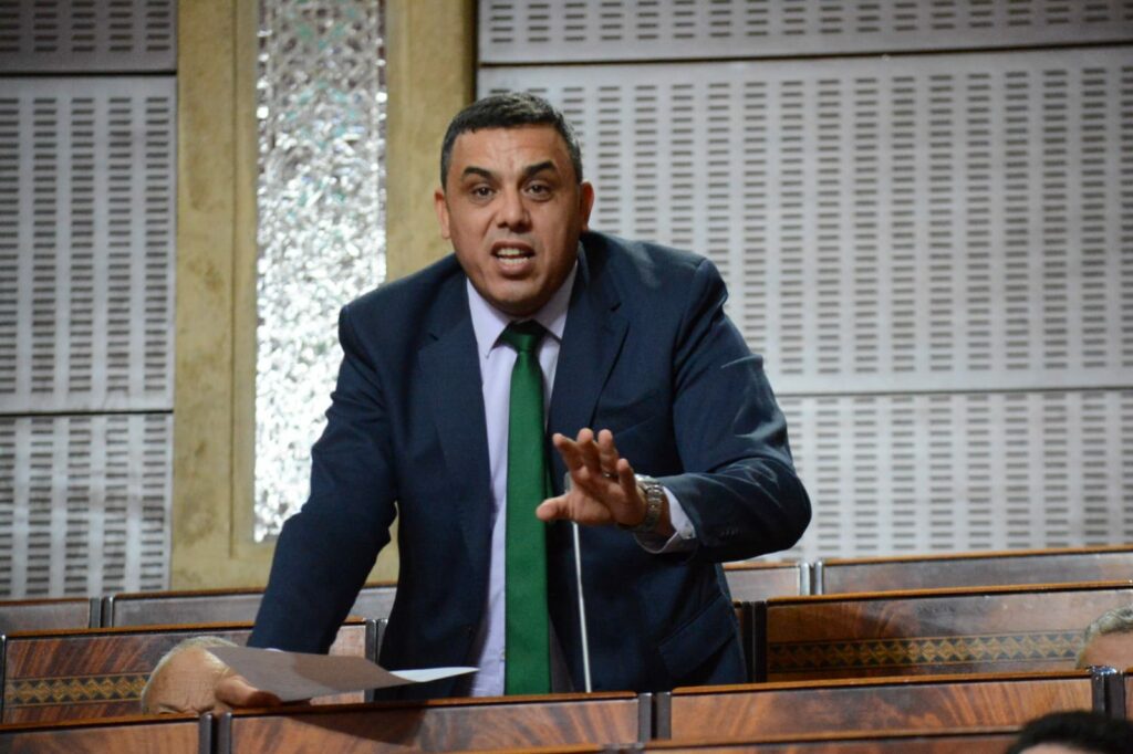 البرلماني الاتحادي محمد حوجر يفضح كارثة العطش بخريبكة..الماء مقطوع والحرارة تجاوزت 45 درجة 