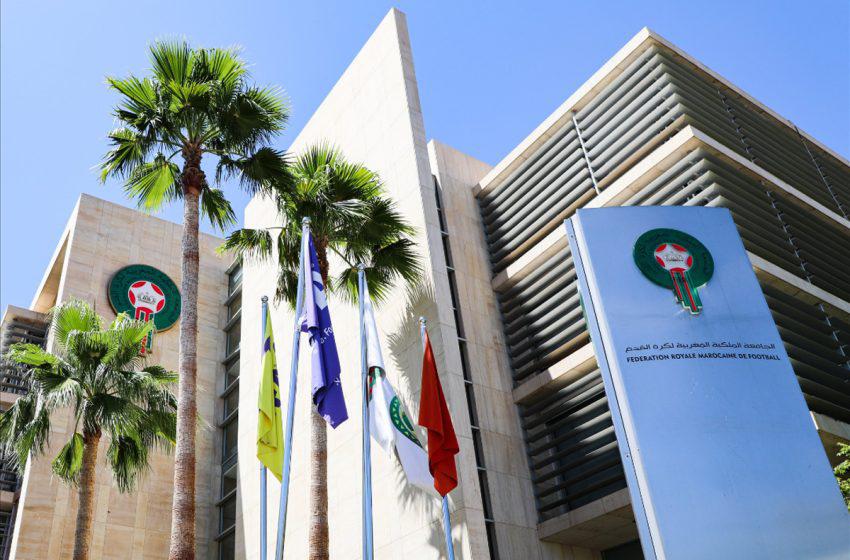 الجامعة تحقق في شكاية تزوير عقود بأولمبيك خريبكة والمسؤولون يطلبون التأجيل 