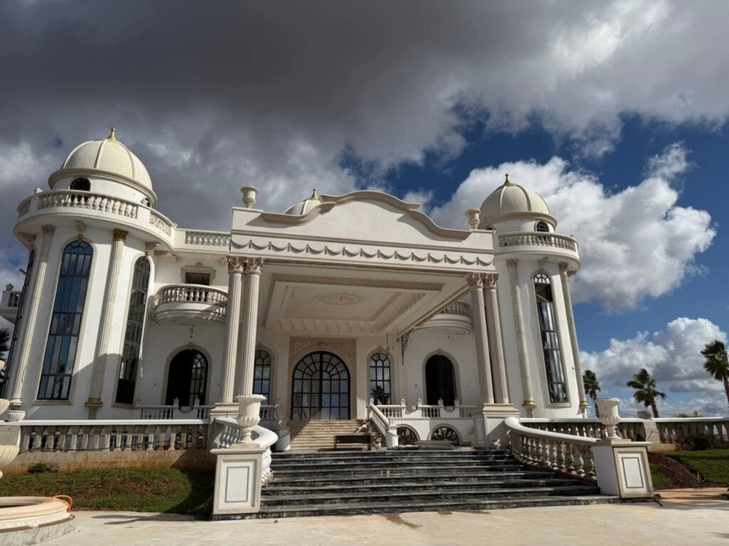 دفاع مالك “قصر الضيافة” ببوسكورة يعتبر الهدم تجاوزاً للسلطة القانونية 