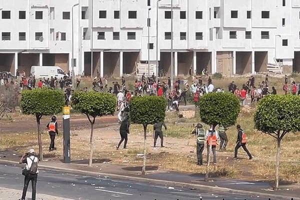 الدار البيضاء.. توقيف 14 شخصاً في أحداث شغب رياضي وإلحاق خسائر بممتلكات عمومية