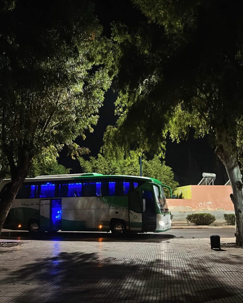 أولمبيك خريبكة يشد الرحال إلى الناظور لمواجهة الفتح الناظوري في قمة الجولة 12 