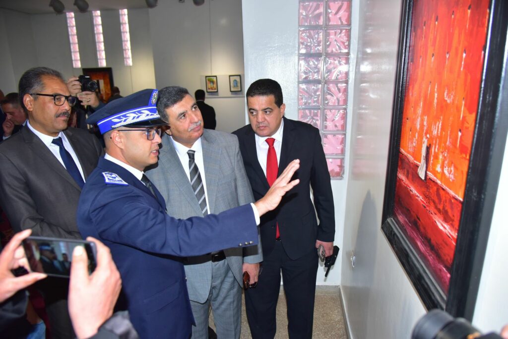 حفل التميز الخاص بولاية أمن بني ملال يكشف عن مواهب متميزة في فنون الرسم والموسيقى الطربية 