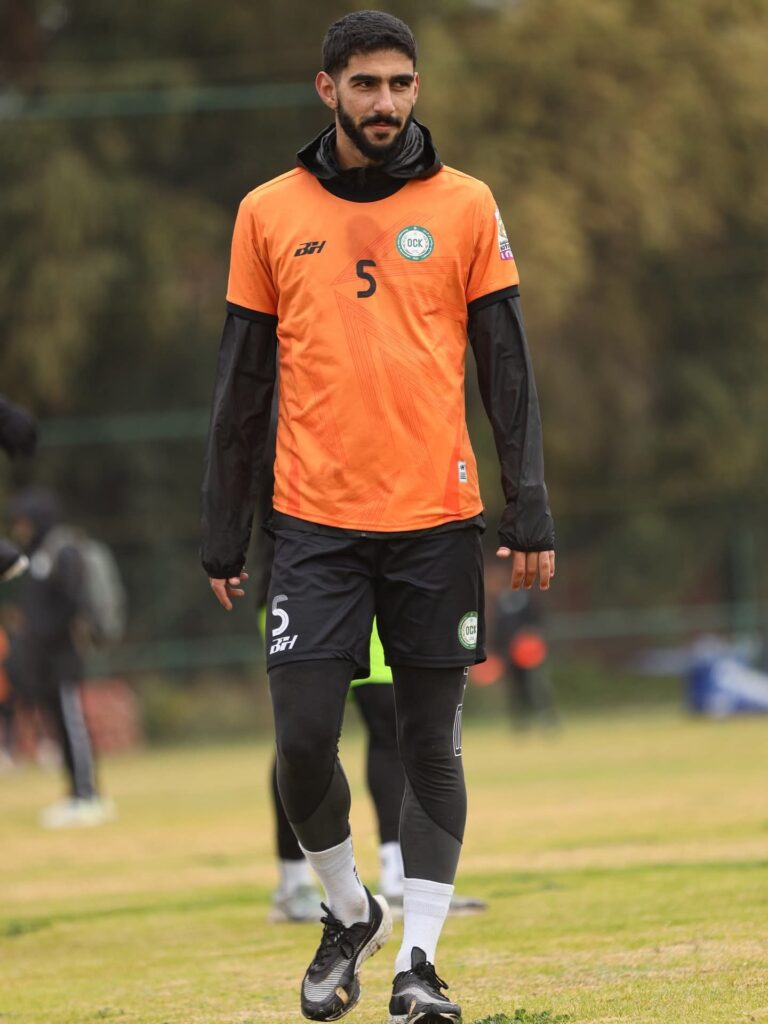 أولمبيك خريبكة يفسخ عقد لاعب وسط الميدان عدنان بنتكانا بالتراضي 