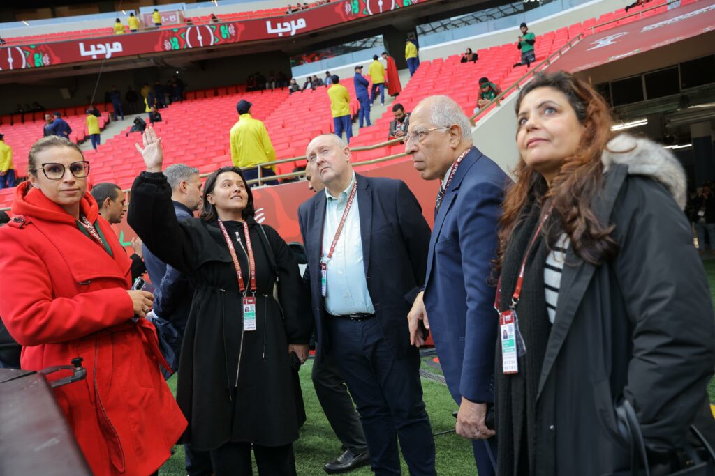 وفد من فريق الأمن الرياضي بالمملكة المتحدة يزور المركب الرياضي مولاي عبد الله بمدينة الرباط 