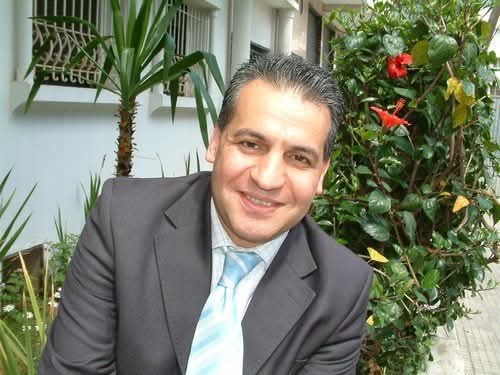 عبد الصمد بنشريف ينتقد أداء الإعلام الجزائري ويصفه بالمنفصل عن المهنية والواقع 