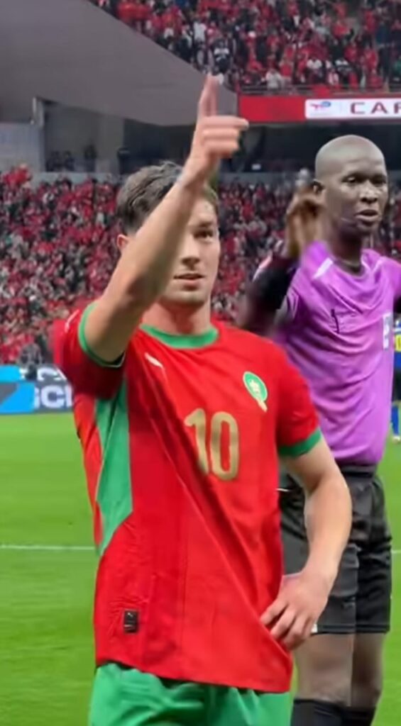 دياز يقود الأسود إلى ربع نهائي الكان ويبعث برسالة وفاء لأوناحي 