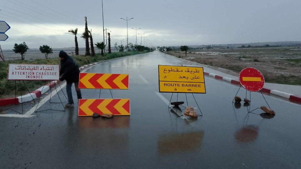 وزارة التجهيز والماء تحذر مستعملي الطرق بسبب أمطار قوية وتساقطات ثلجية بعدد من أقاليم المملكة 