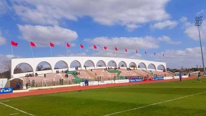 مباراة الخميسات وأولمبيك خريبكة تُجرى بملعب 18 نونبر عصر الأحد 