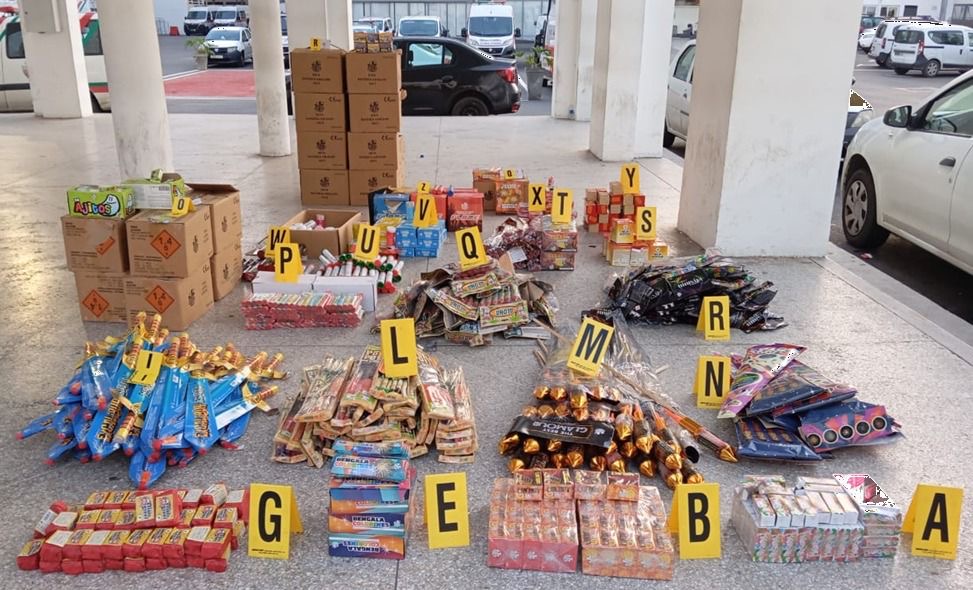 حجز 37 ألف وحدة من المفرقعات المهربة وتوقيف شخصين بالدار البيضاء 
