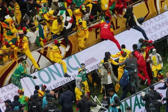 المحكمة الابتدائية بالرباط تصدر أحكامًا ضد مشجعي نهائي الكان وتتضمن البراءة لمواطن فرنسي جزائري 