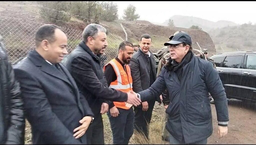 عامل إقليم أزيلال يشرف على تفريغ مياه سد “مولاي يوسف” بعد بلوغه طاقته القصوى 