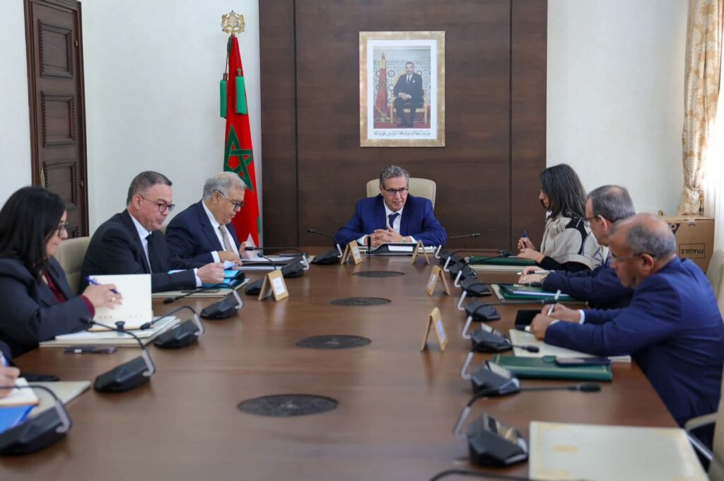 الحكومة تطلق دعماً استثنائياً لمهنيي النقل للحد من ارتفاع أسعار التنقل والمواد الغذائية 