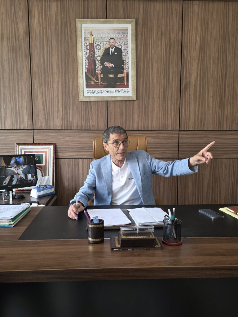 خريبكة بين أوراش الإصلاح وواقع التعثر: زكراني يكشف كواليس التأخير ويفتح الملفات الثقيلة بلا خطوط حمراء