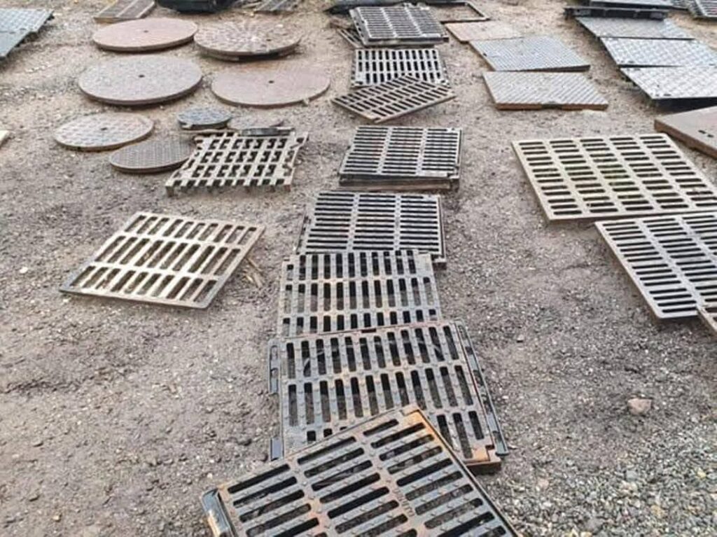 سقوط لصوص أغطية البالوعات ونهّابي تجهيزات المرافق العمومية بالرباط وتمارة