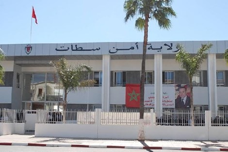 بعد انتشار معطيات صادمة.. أمن سطات يوقف أباً من ذوي السوابق للاشتباه في تعنيف ابنه القاصر 