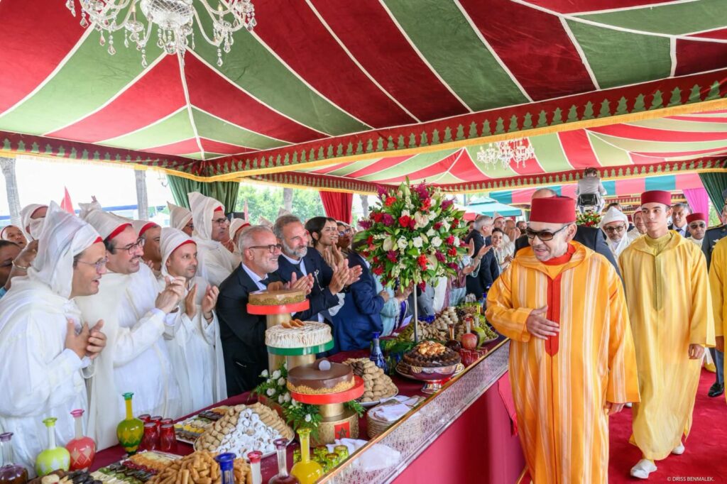 جلالة الملك محمد السادس يترأس حفل الاستقبال الرسمي بمناسبة الذكرى الـ27 لعيد العرش بمدينة المضيق 