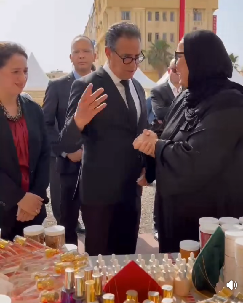 الكاتب العام لعمالة خريبكة المصطفى حصار في زيارة ميدانية للمعرض الإقليمي.. رسائل قوية لدعم الرأسمال البشري والاقتصاد التضامني 