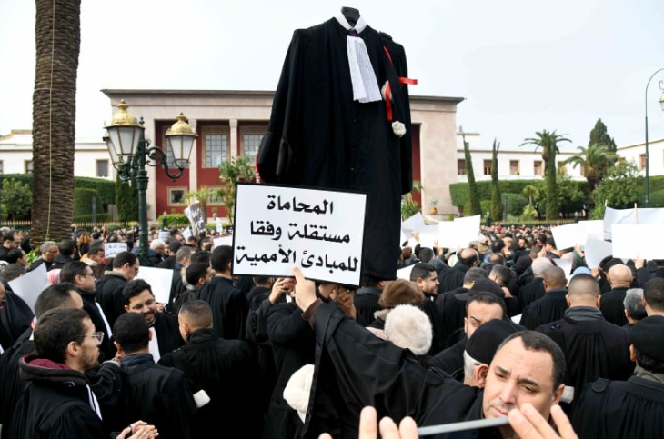 جمعية هيئات المحامين بالمغرب تصعّد لهجتها بشأن مستجدات مهنة المحاماة وتعلن خطوات احتجاجية 