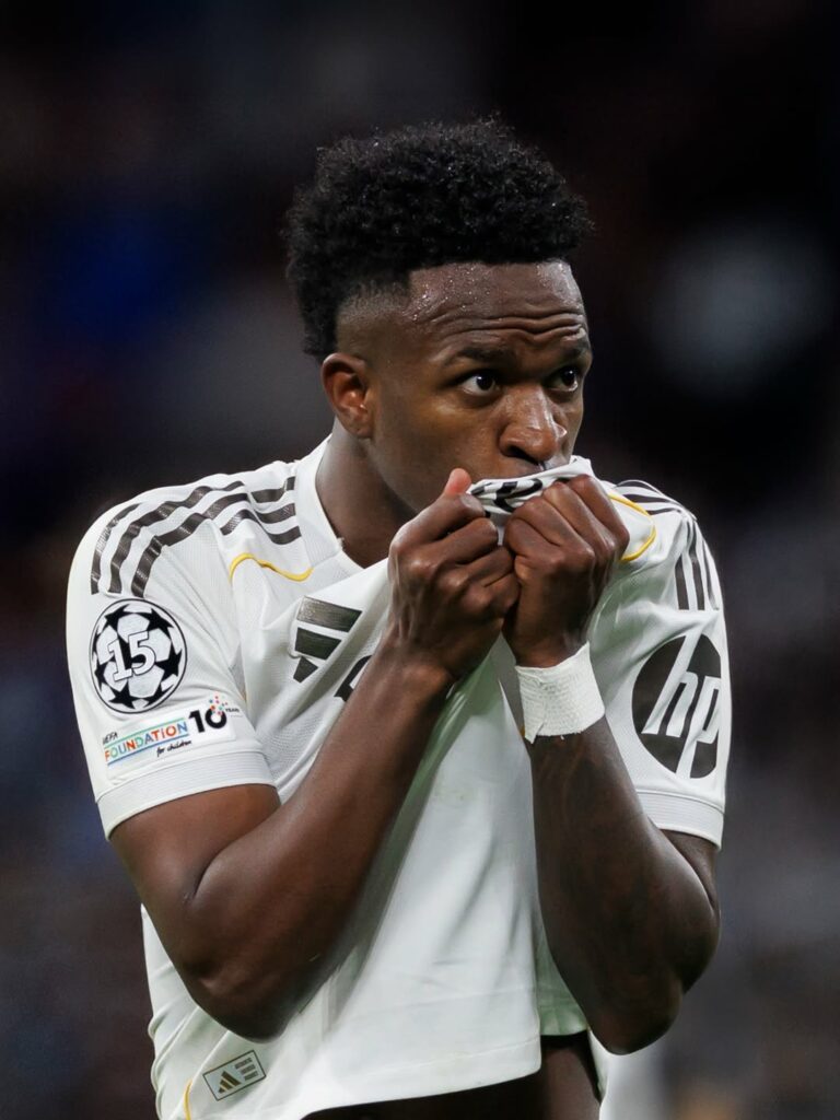 رسمياً.. ريال مدريد يجدد عقد فينيسيوس جونيور حتى صيف 2032 