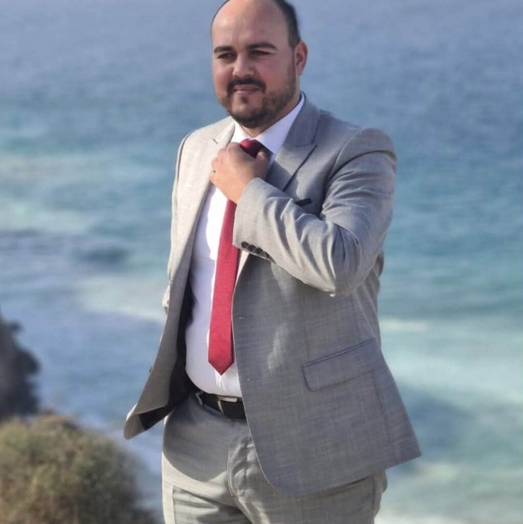 الحسيمة.. المحامي الشاب ياسين الفاسي ينال تزكية اليسار الديمقراطي لخوض الانتخابات التشريعية 
